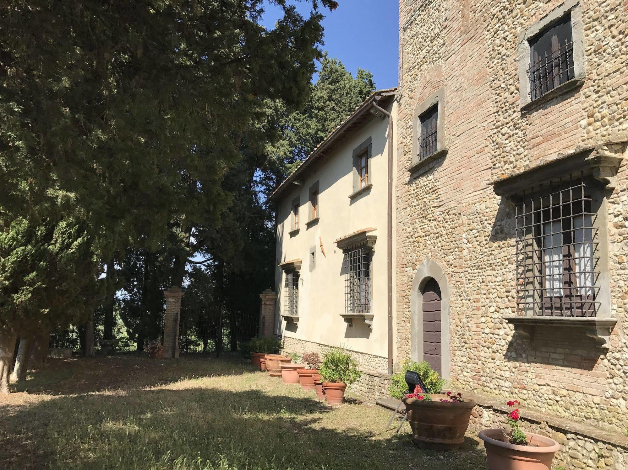 モンテスペルトリCastello Di Fezzanaアパートメント エクステリア 写真
