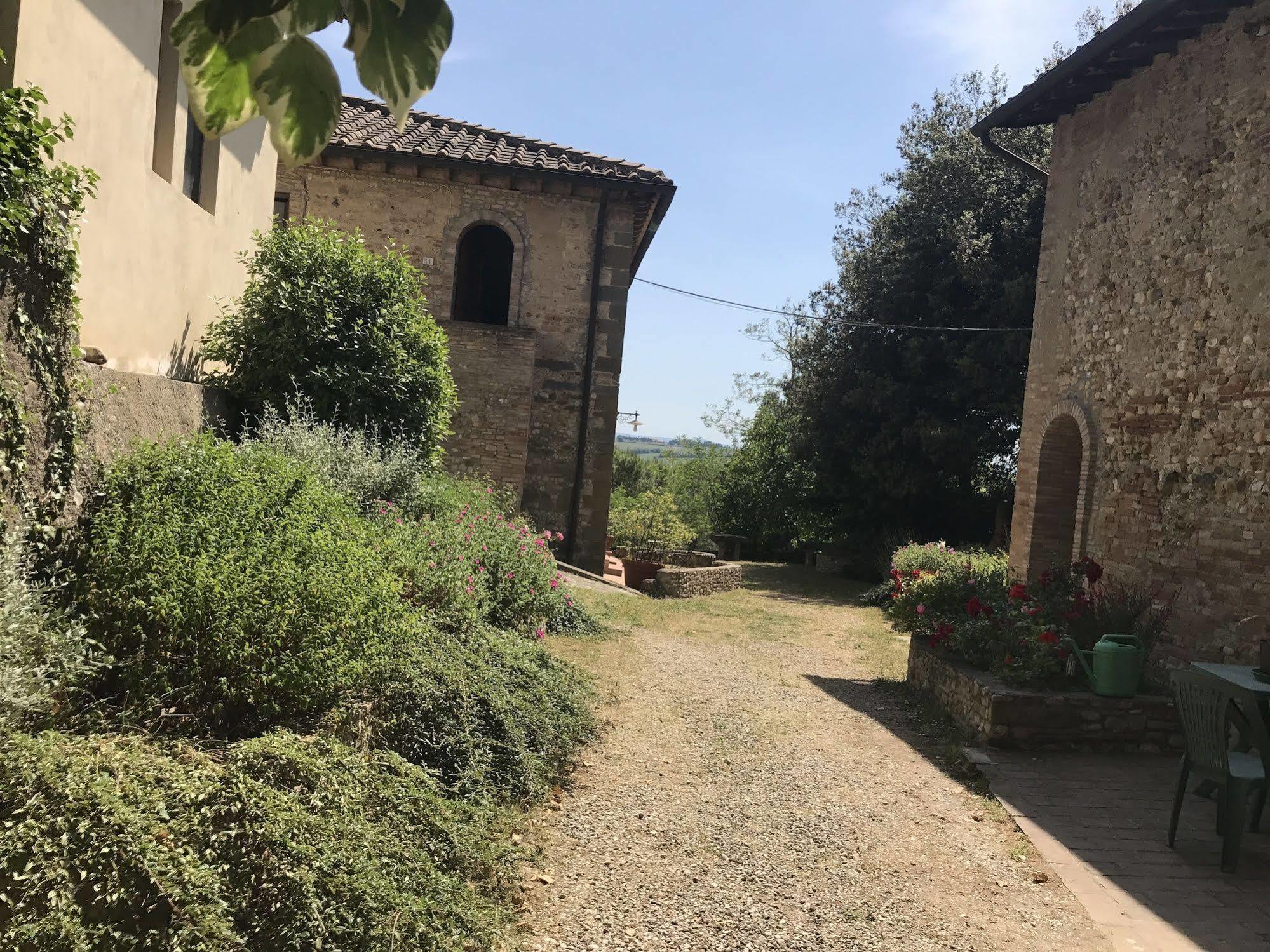 モンテスペルトリCastello Di Fezzanaアパートメント エクステリア 写真
